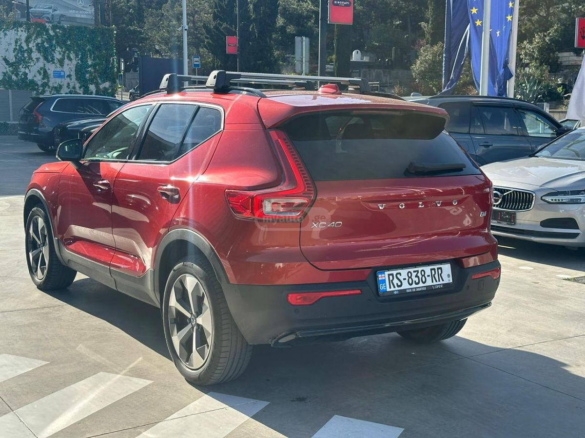 Volvo XC 40 - фото 5