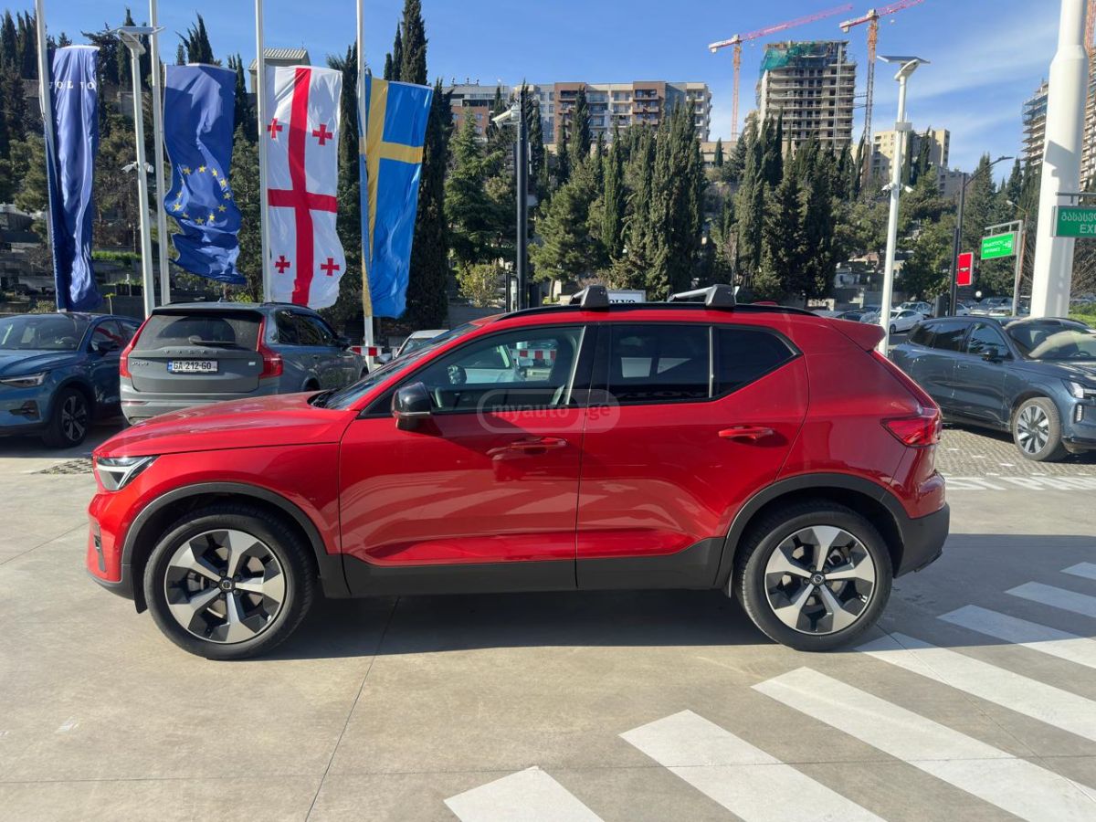 Volvo XC 40 - фото 6