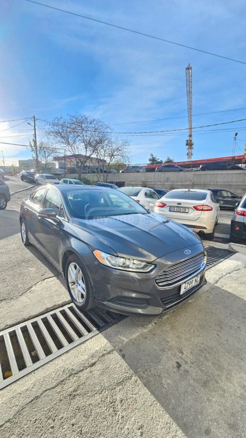 Ford Fusion - фото 1