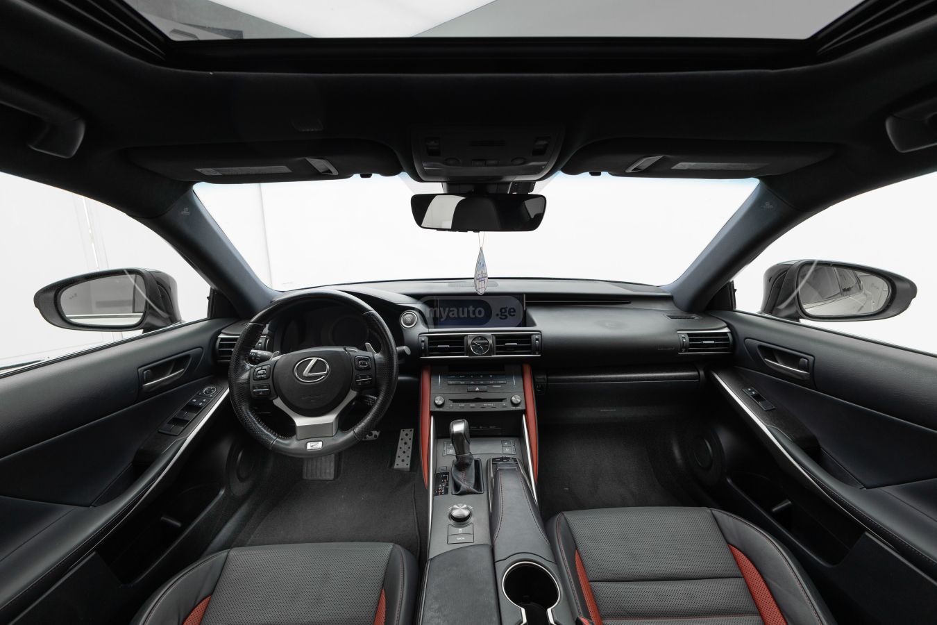 Lexus IS 200 - фото 9