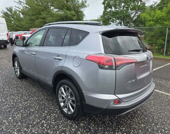 ToyotaRAV 42017
