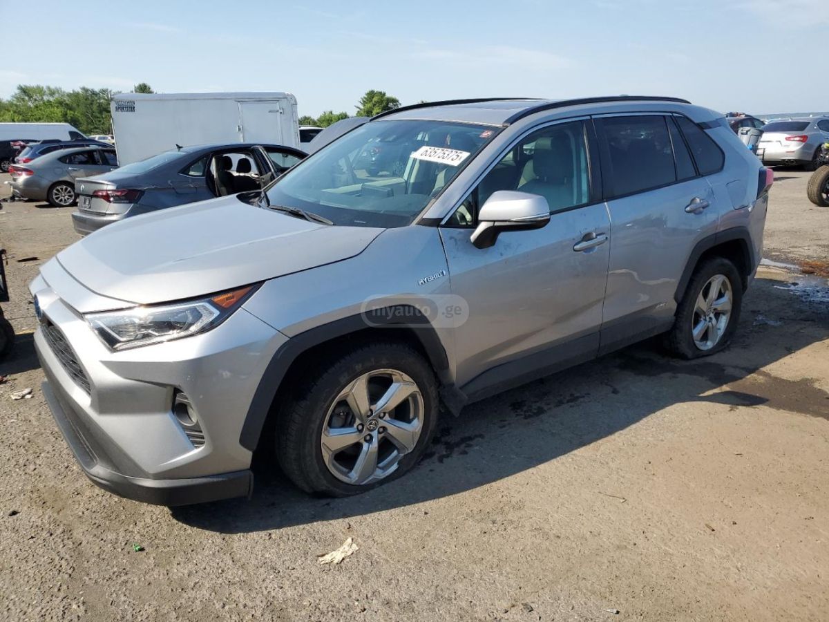 Toyota RAV 4 - фото 1