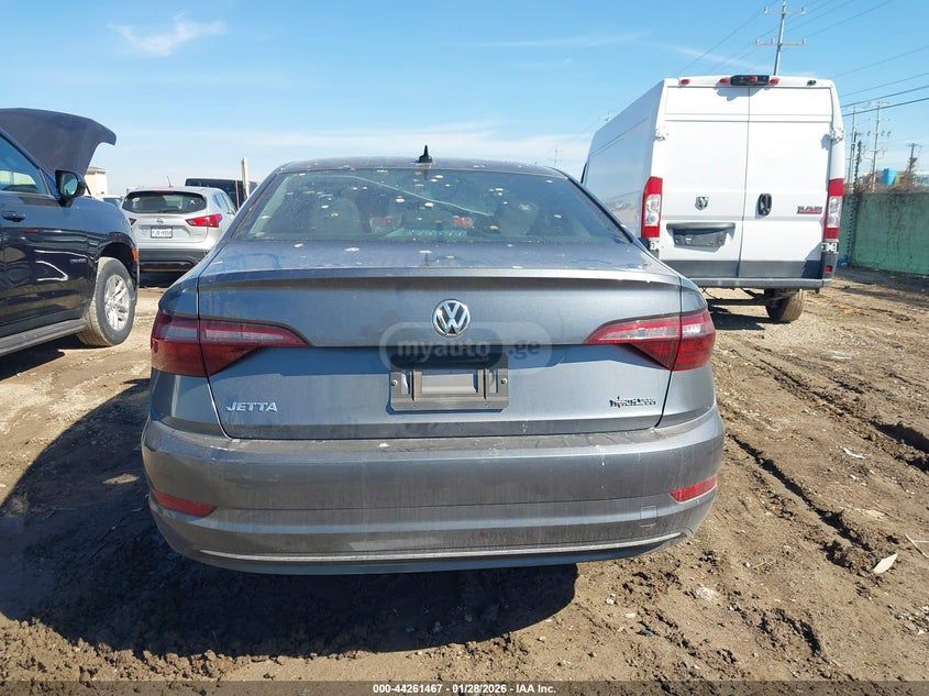 Volkswagen Jetta - фото 11