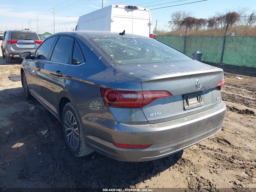 Volkswagen Jetta - фото 2