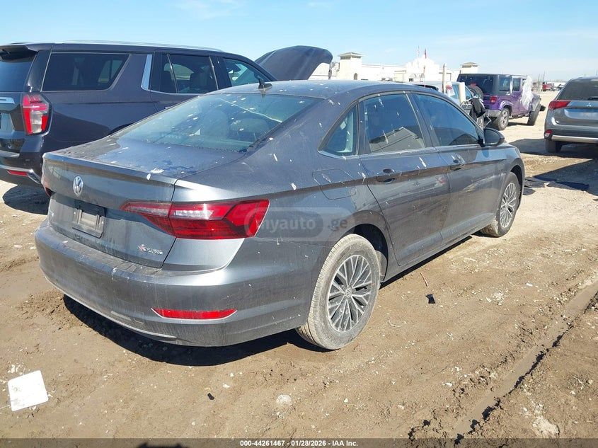 Volkswagen Jetta - фото 3