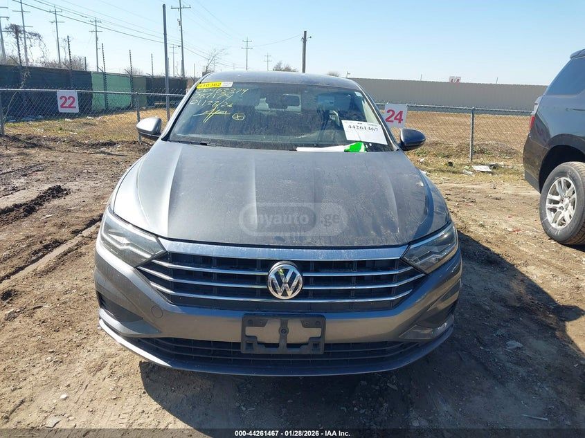 Volkswagen Jetta - фото 8