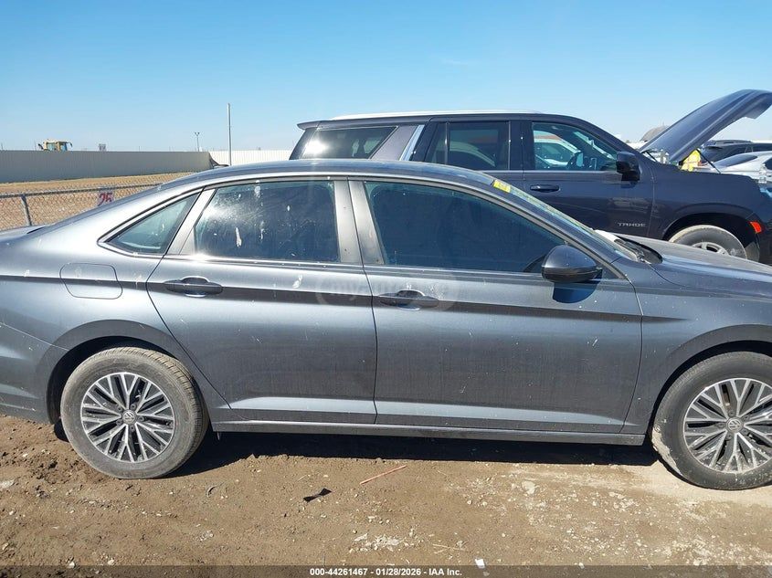 Volkswagen Jetta - фото 9