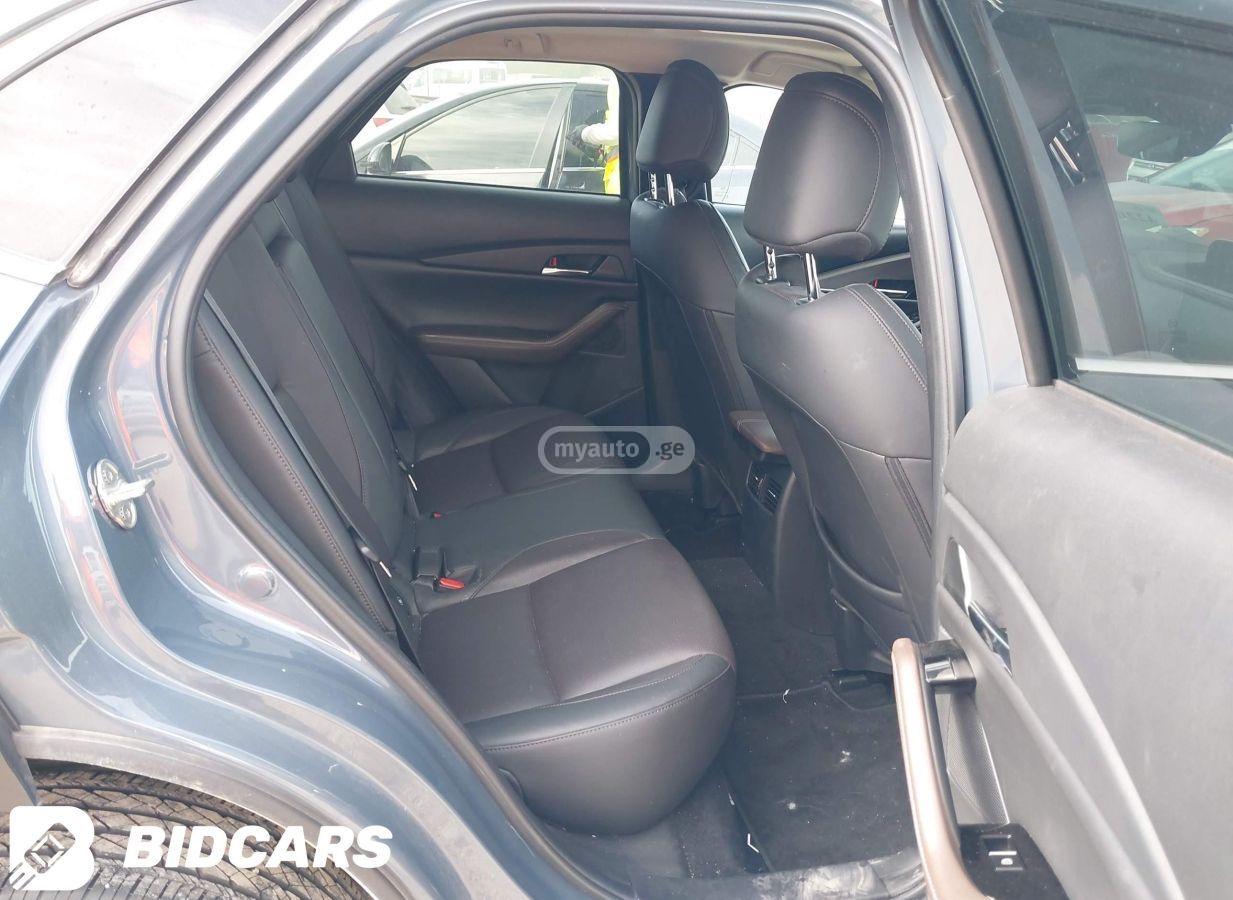 Mazda CX-30 - фото 7