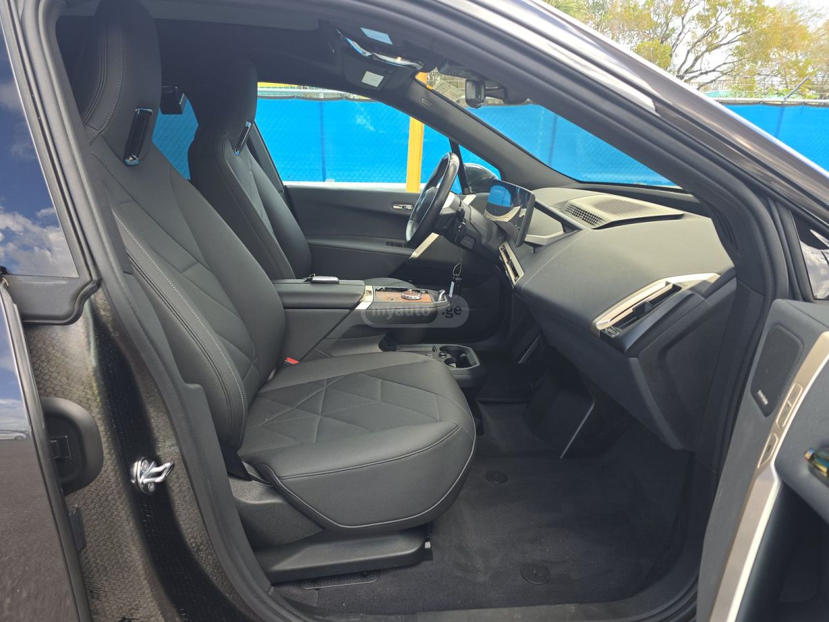 BMW IX - фото 10