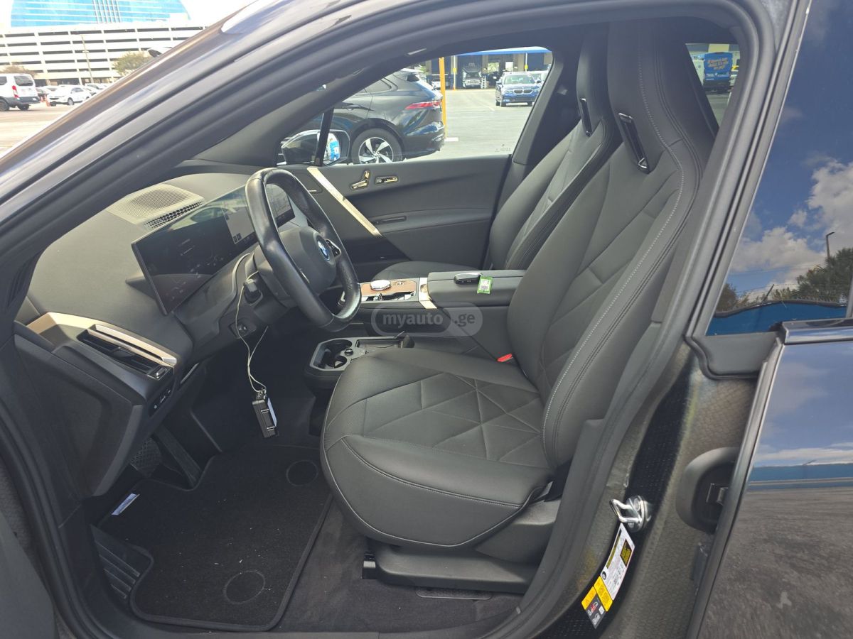 BMW IX - фото 12