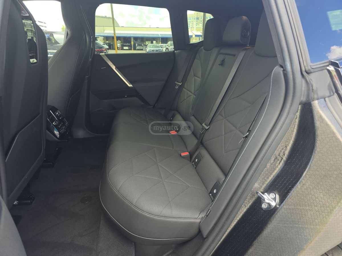 BMW IX - фото 15