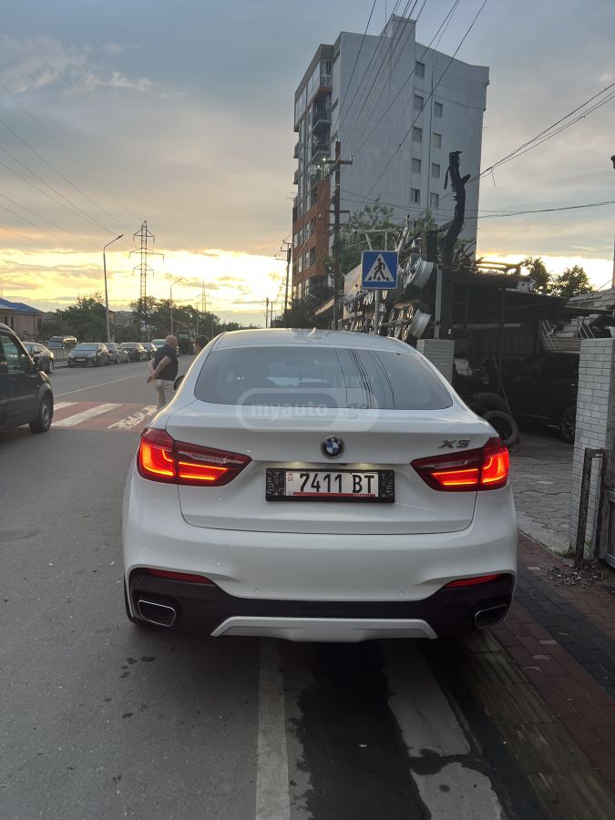 BMW X6 - фото 6