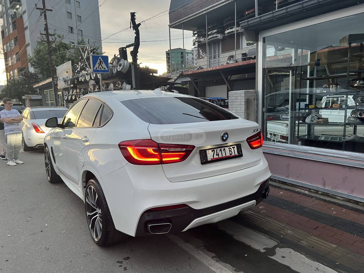 BMW X6 - фото 7