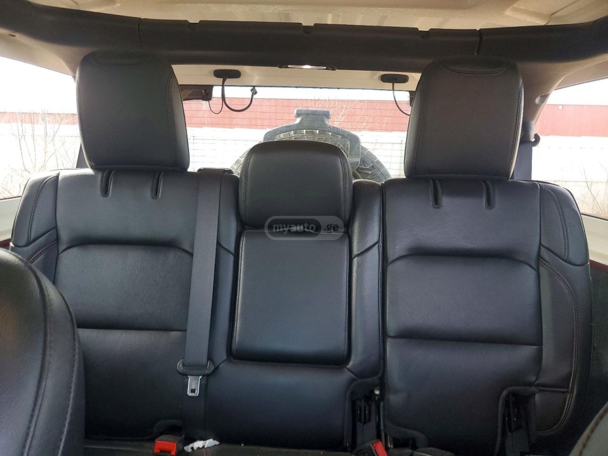 Jeep Wrangler - фото 10