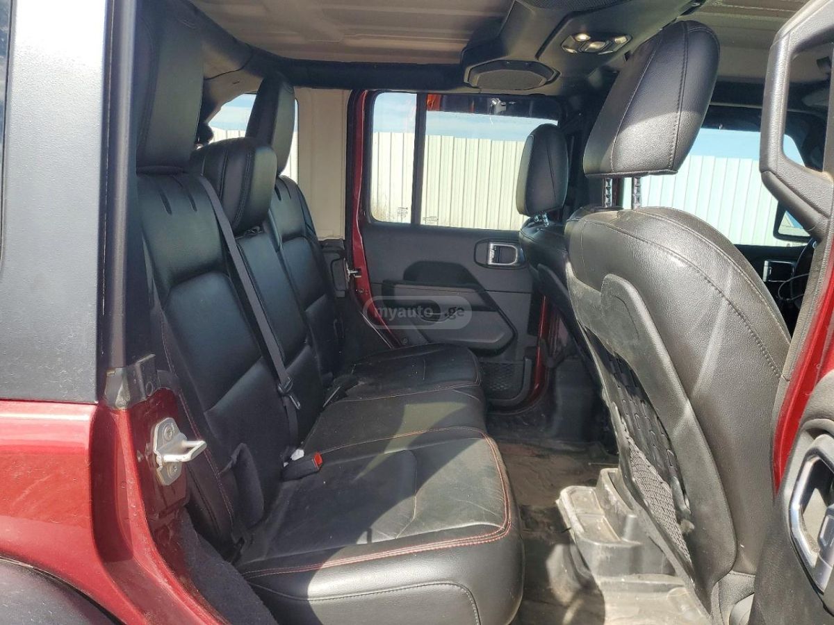 Jeep Wrangler - фото 11