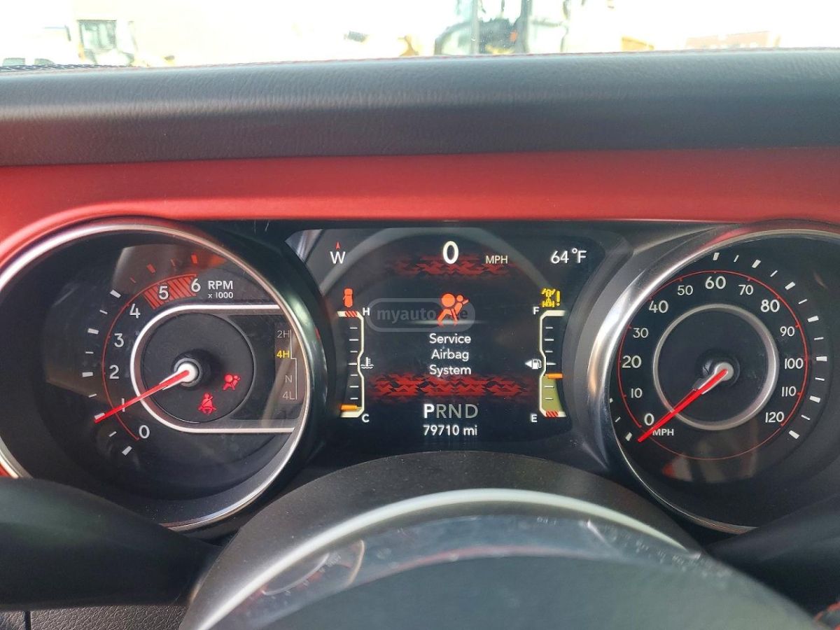 Jeep Wrangler - фото 9