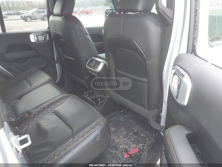 Jeep Gladiator - фото 8