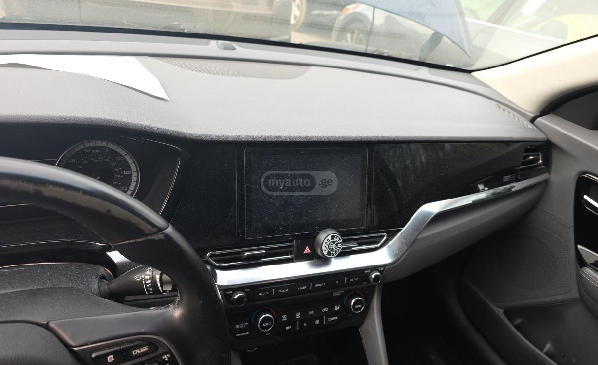 Kia Niro - фото 10