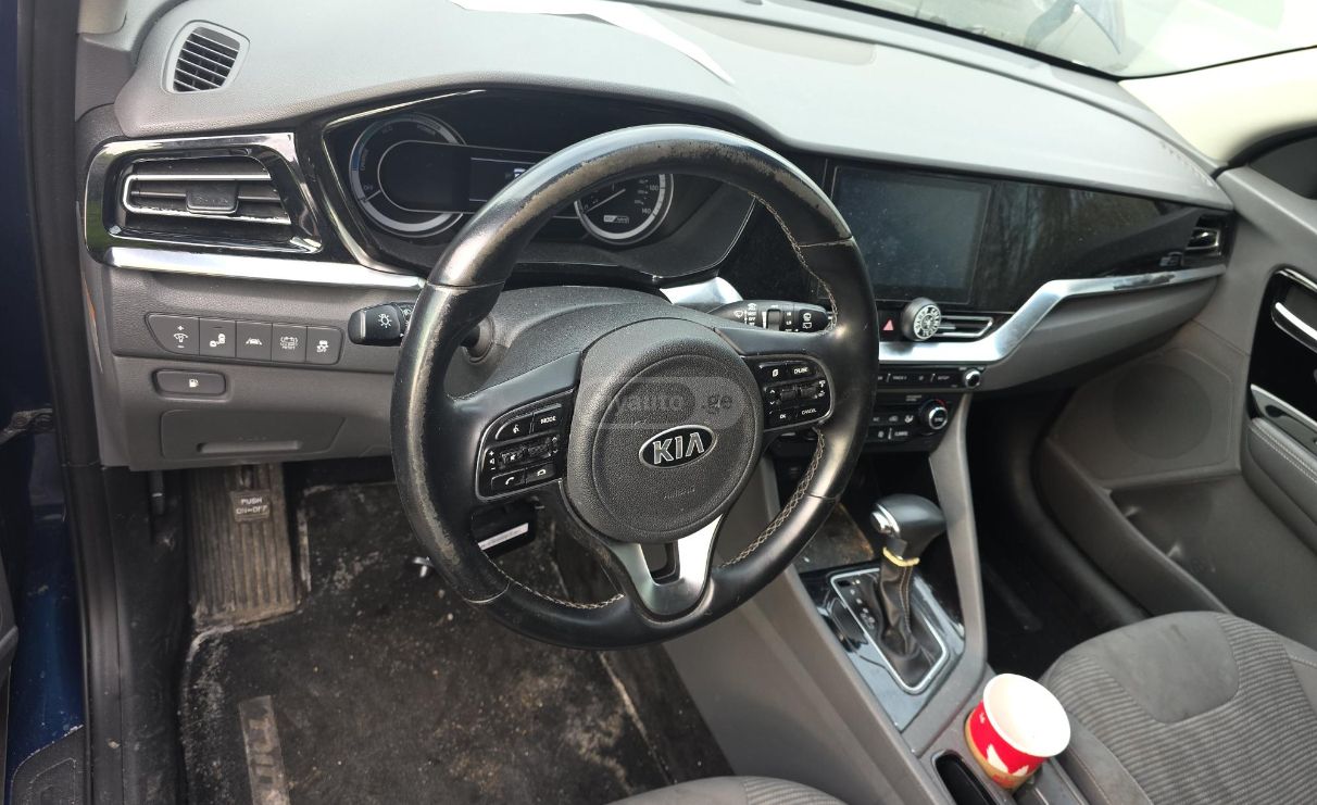 Kia Niro - фото 9