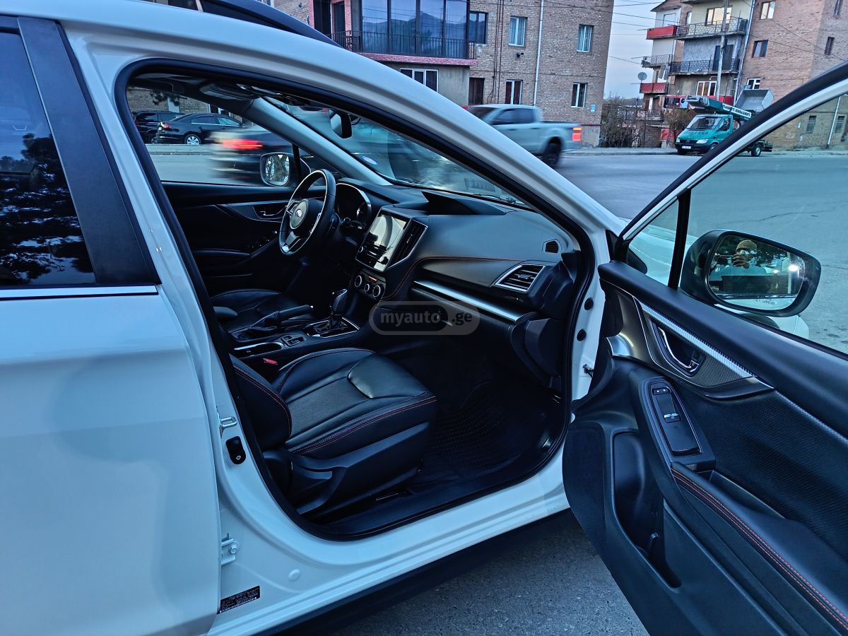 Subaru Limited 4dr All-Wheel Drive CV — миниатюра 7