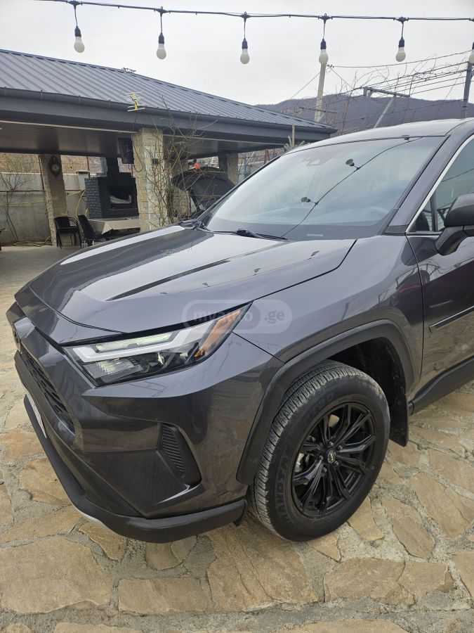 Toyota LE 4dr All-Wheel Drive Automat — миниатюра 5