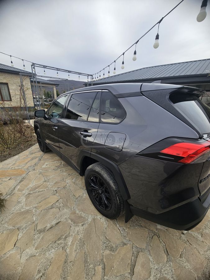 Toyota LE 4dr All-Wheel Drive Automat — миниатюра 6