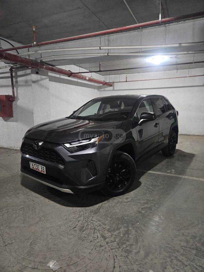 Toyota LE 4dr All-Wheel Drive Automat — миниатюра 9