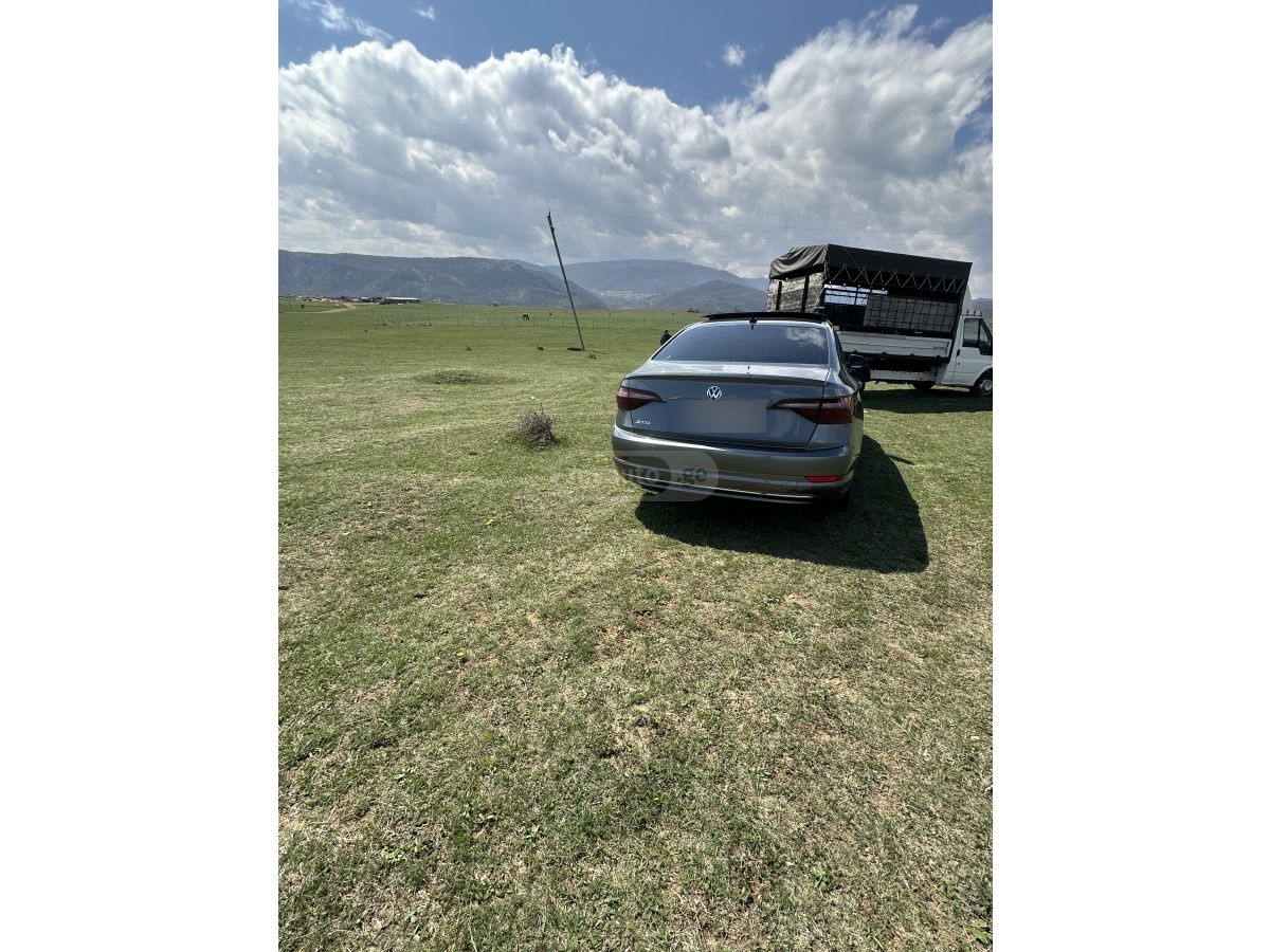 Volkswagen Jetta - фото 5