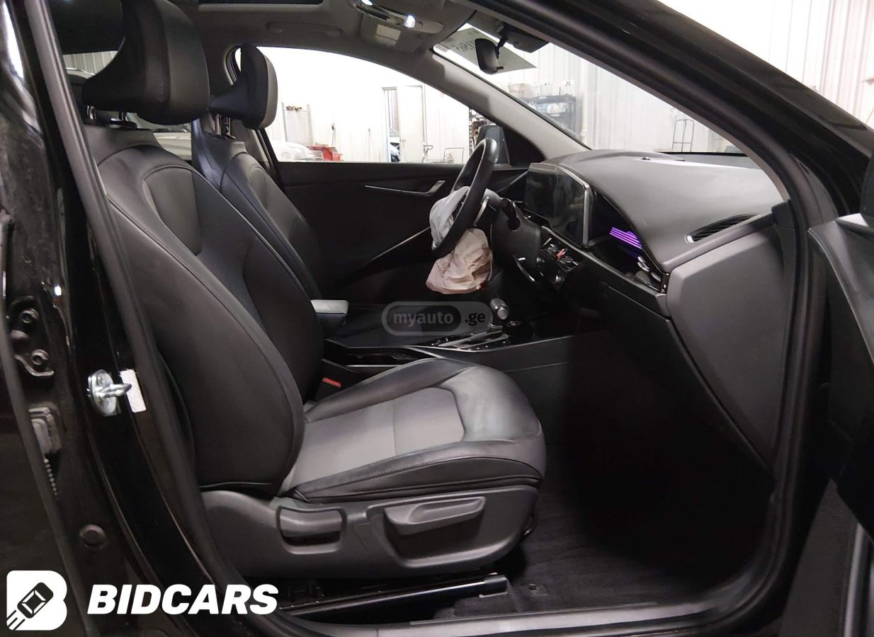 Kia Touring — миниатюра 8