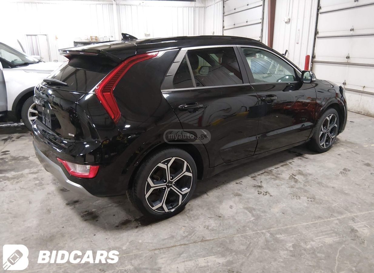 Kia Touring — миниатюра 9