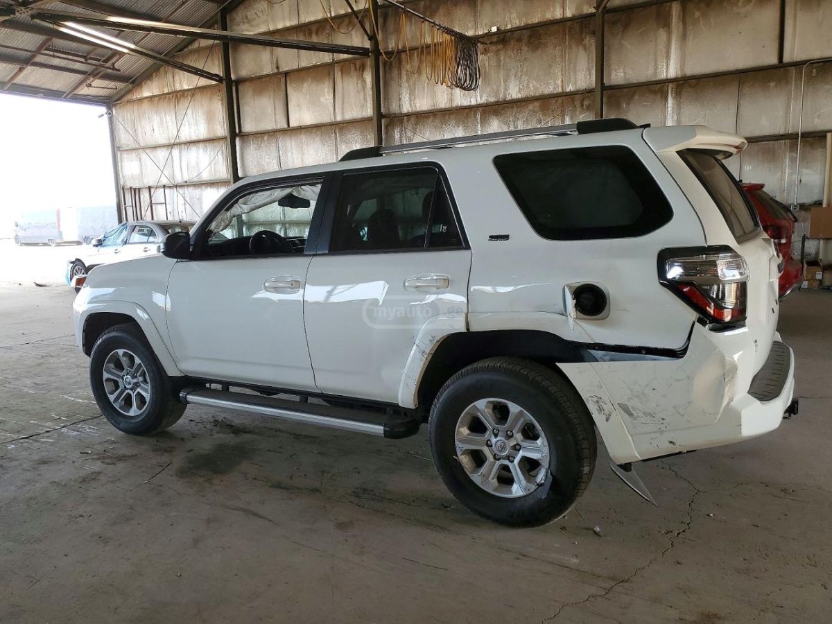 Toyota 4 Runner - фото 2