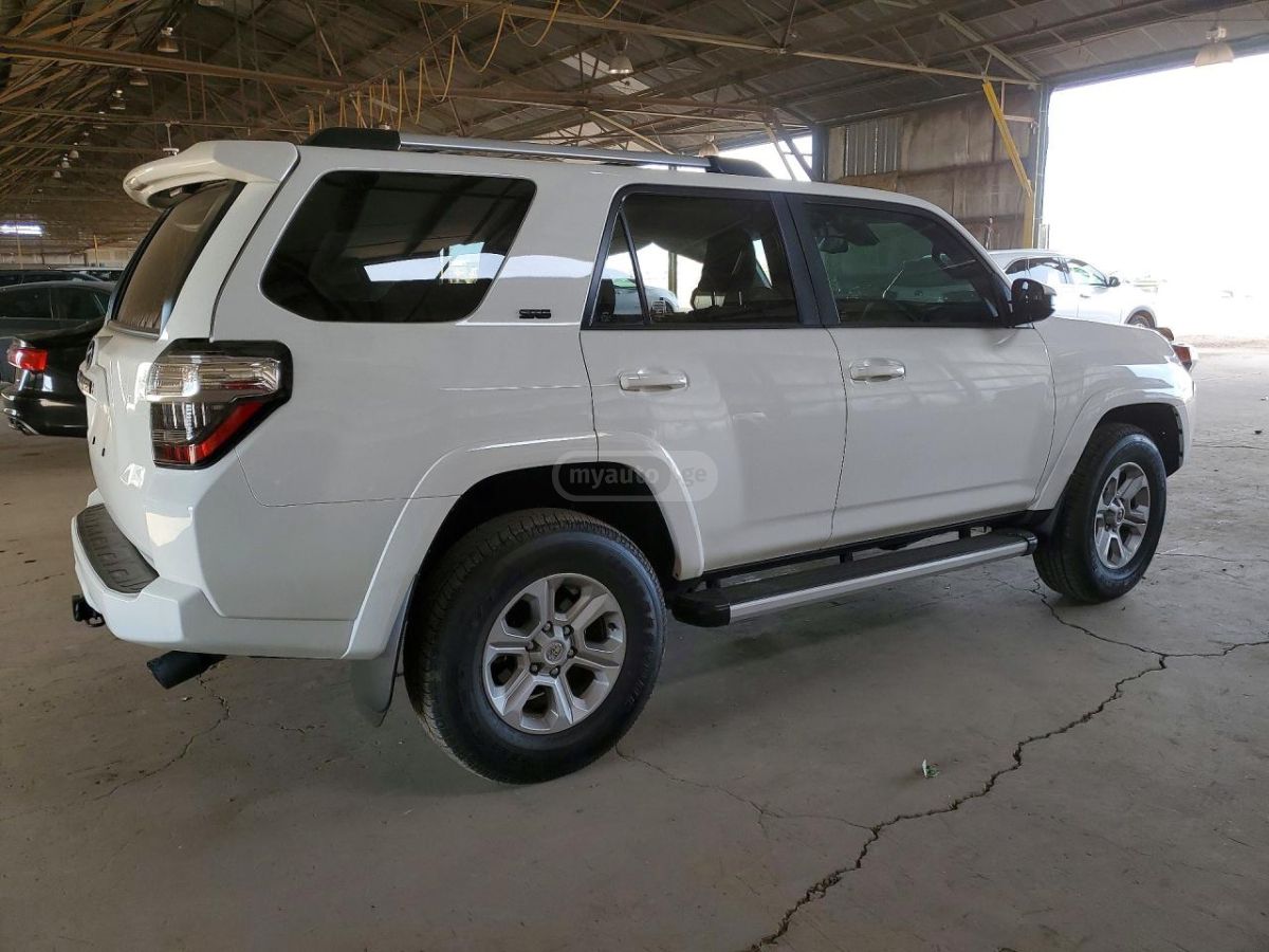 Toyota 4 Runner - фото 3