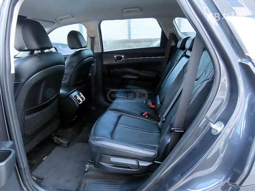 Kia Sorento - фото 6
