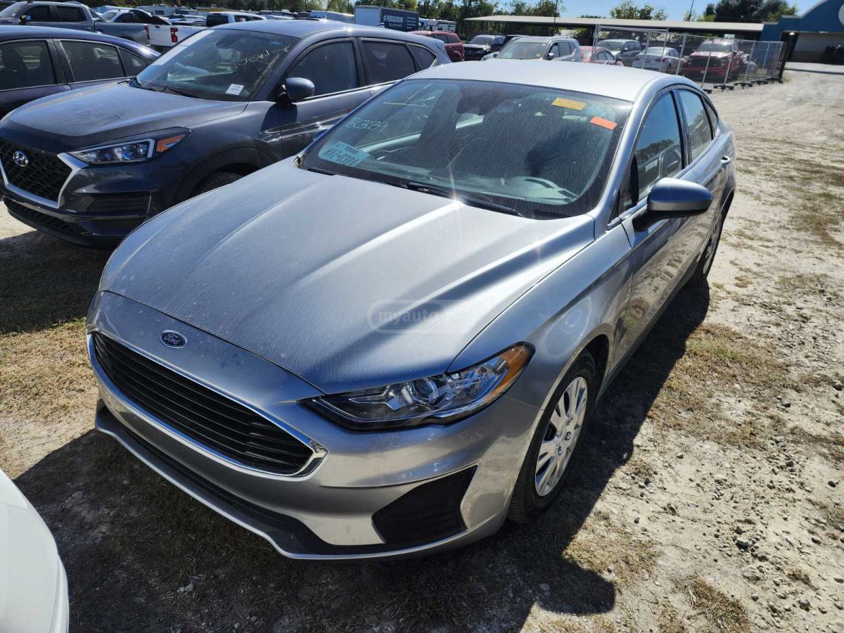 Ford Fusion - фото 2