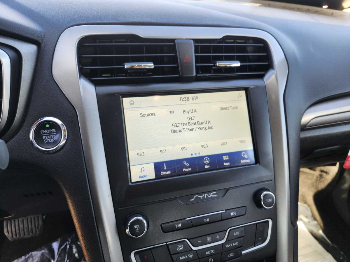 Ford Fusion - фото 7