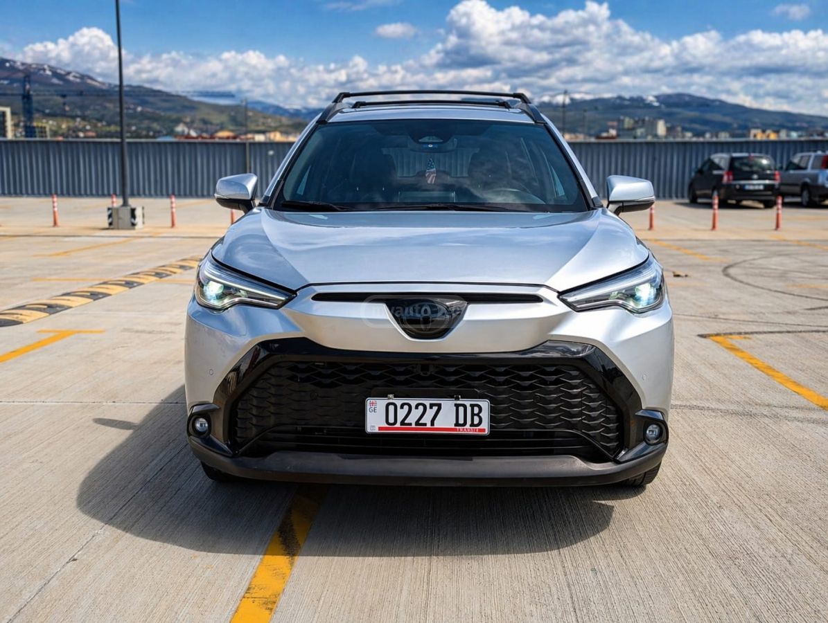 Toyota Corolla cross - фото 1