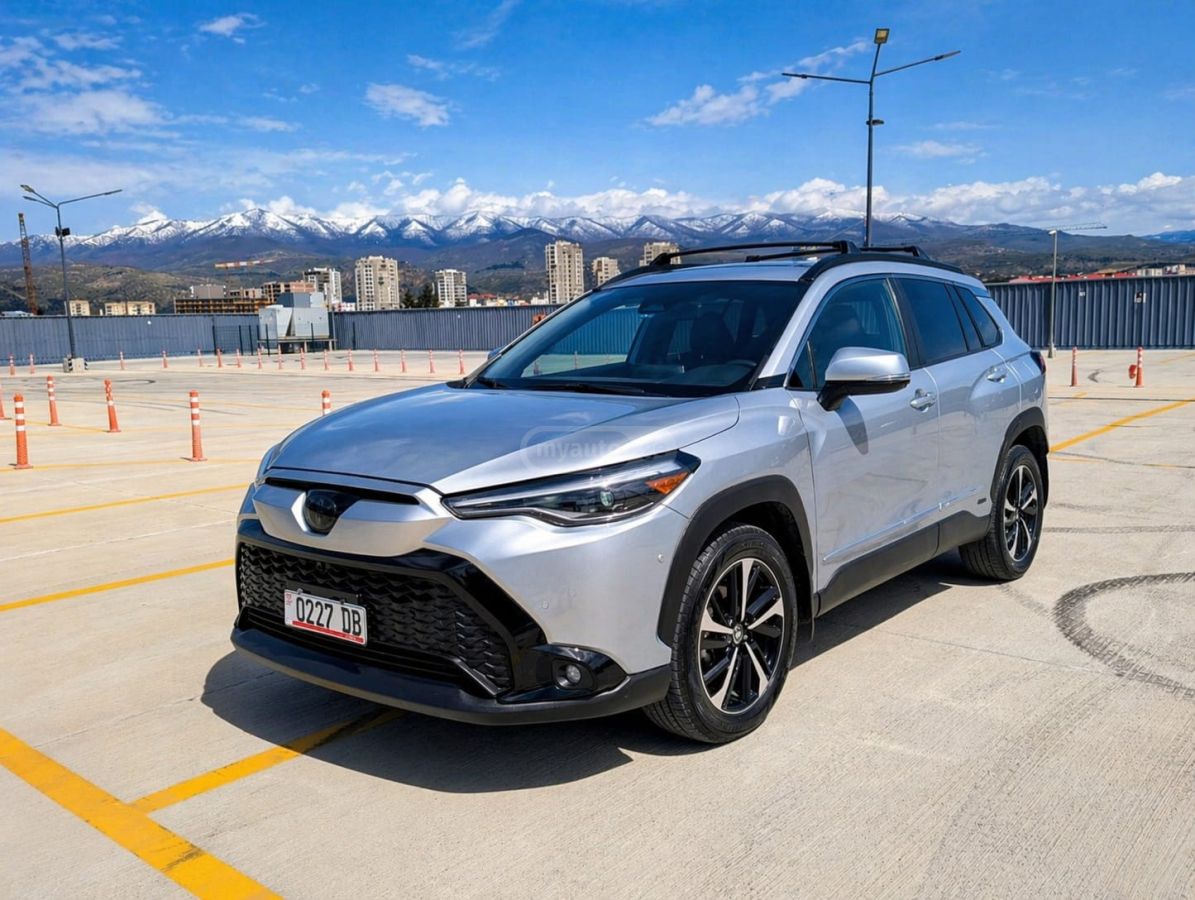 Toyota Corolla cross - фото 2