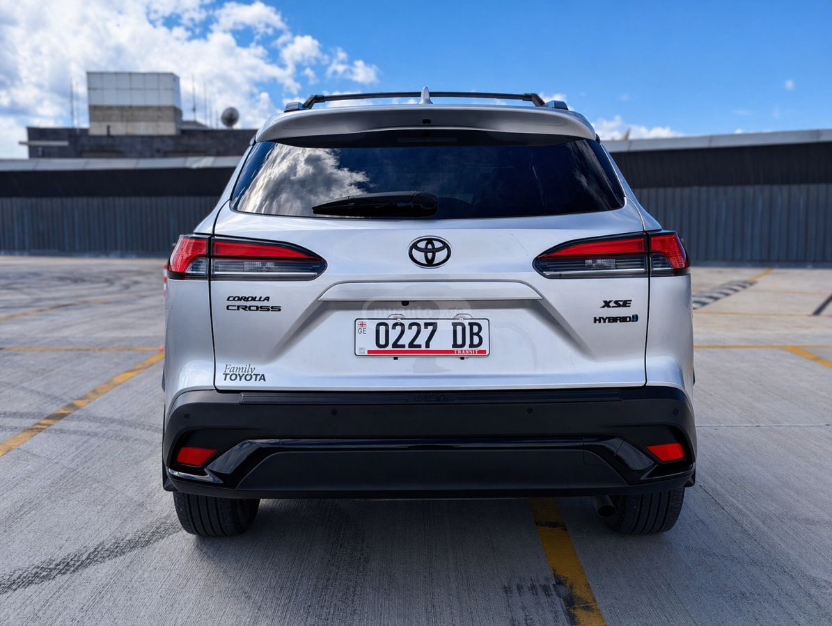 Toyota Corolla cross - фото 4