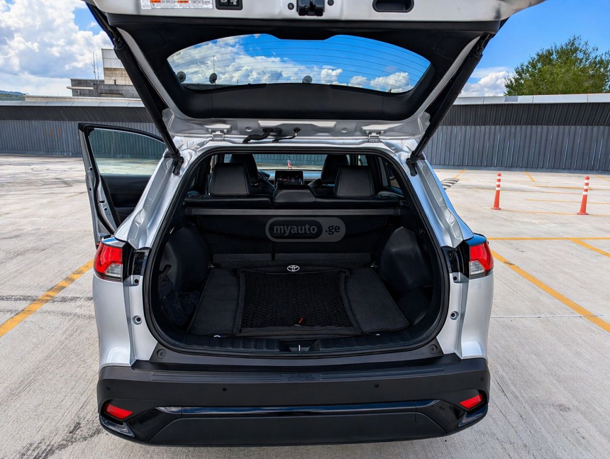 Toyota Corolla cross - фото 5