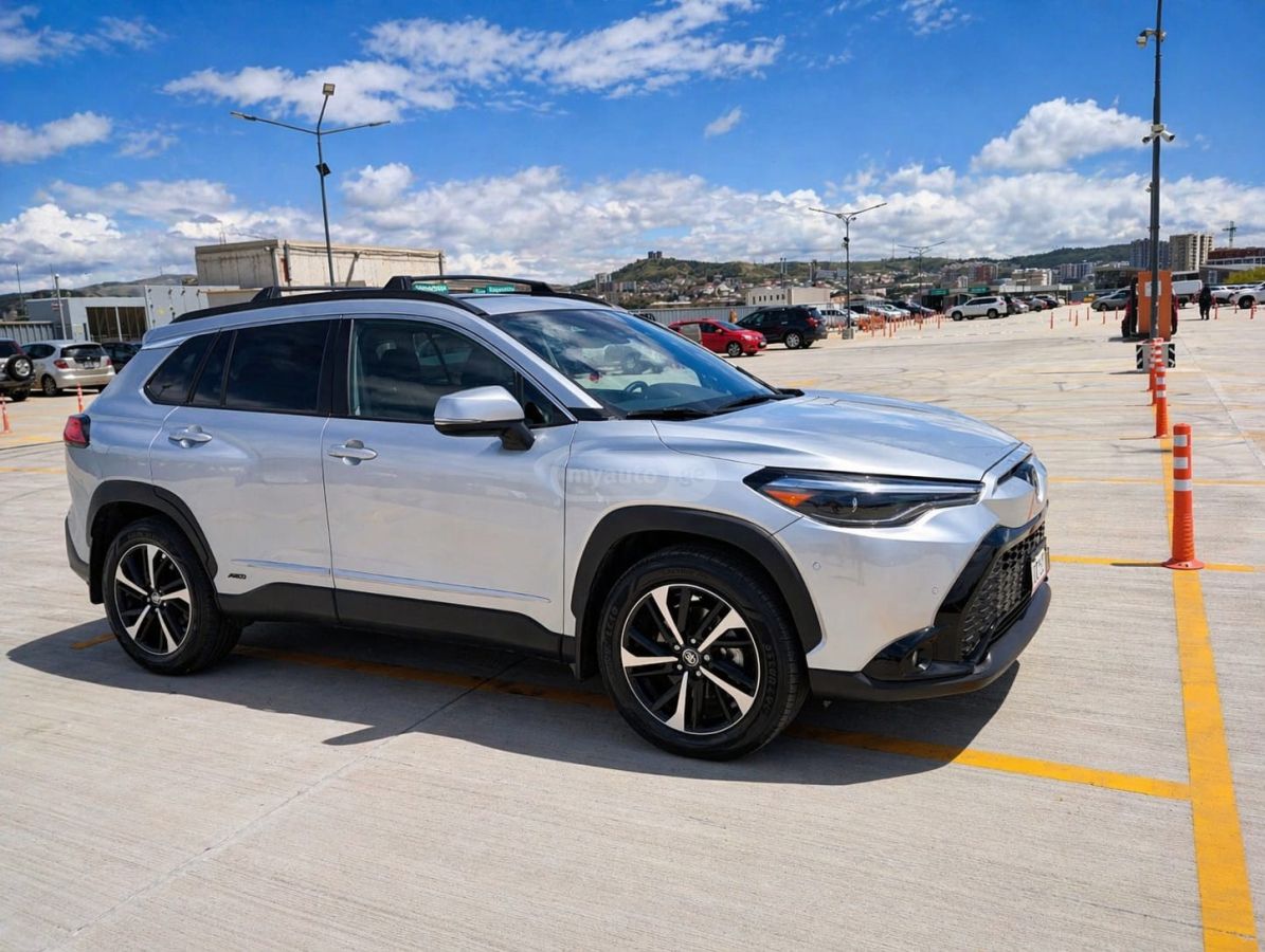 Toyota Corolla cross - фото 6