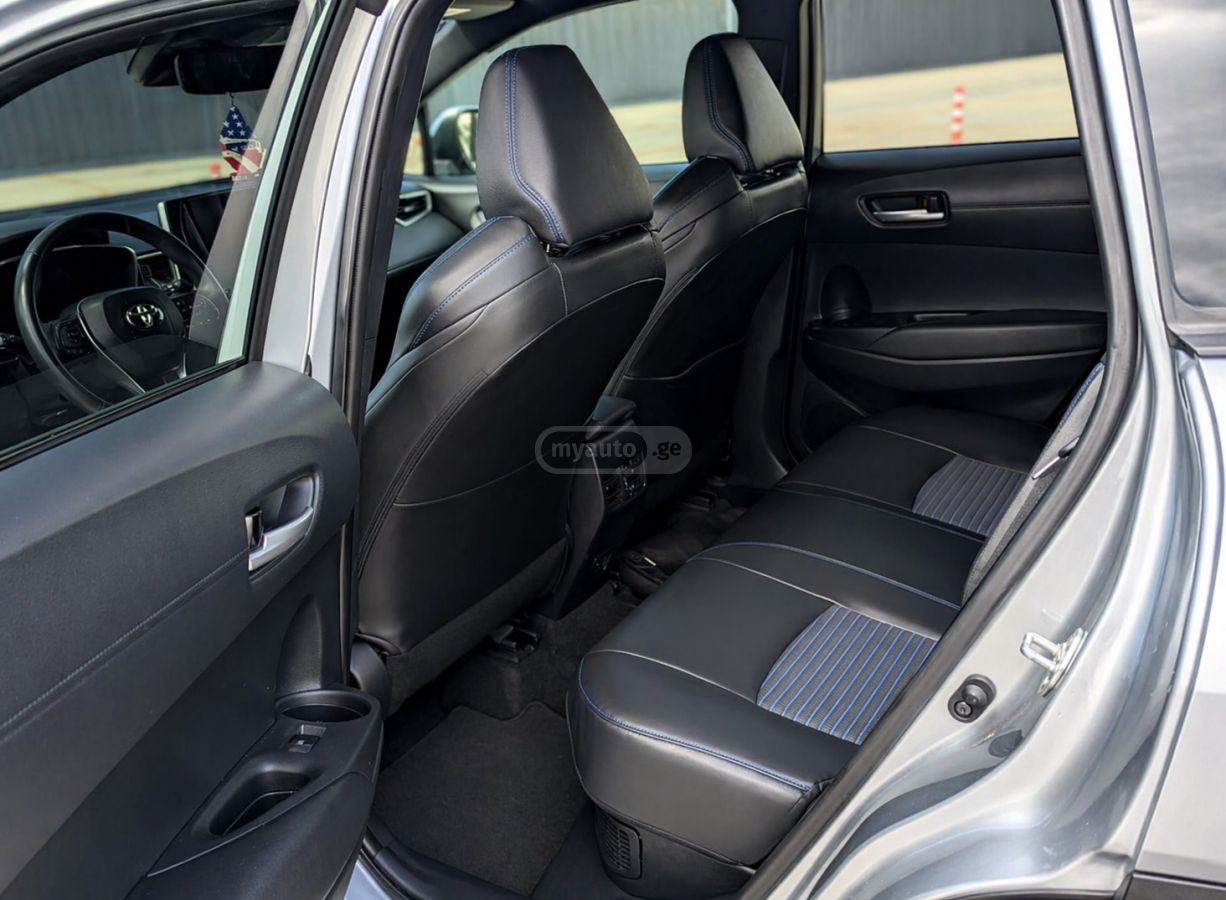 Toyota Corolla cross - фото 8