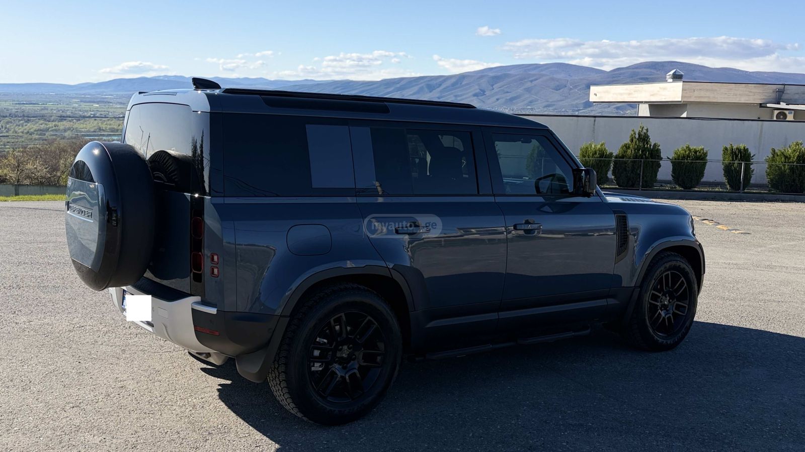 Land Rover Defender 110 2025 — миниатюра 3