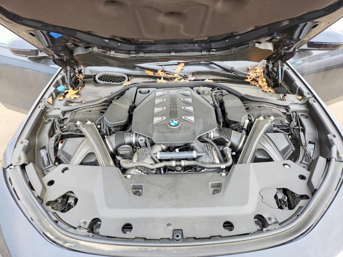 BMW 760 2024 — миниатюра 11