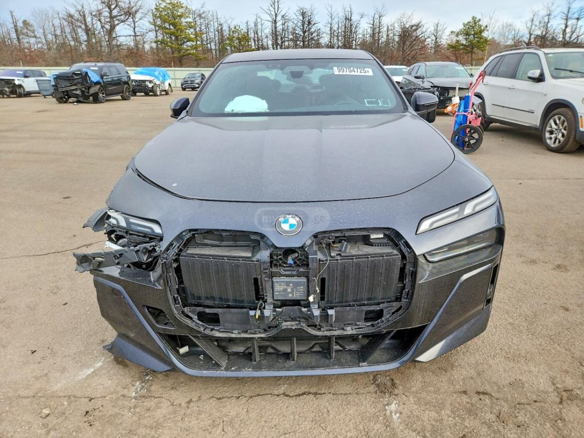 BMW 760 2024 — миниатюра 5