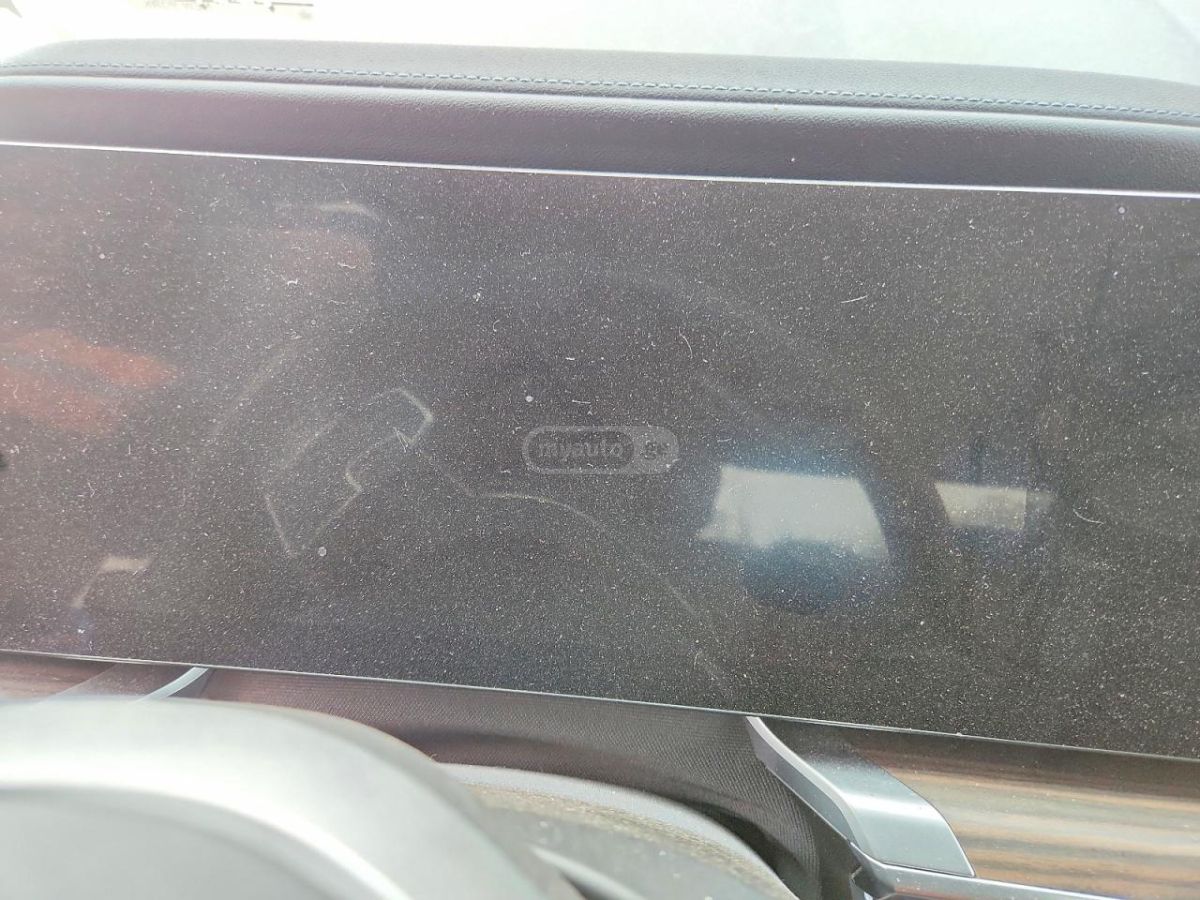 BMW 760 2024 — миниатюра 9