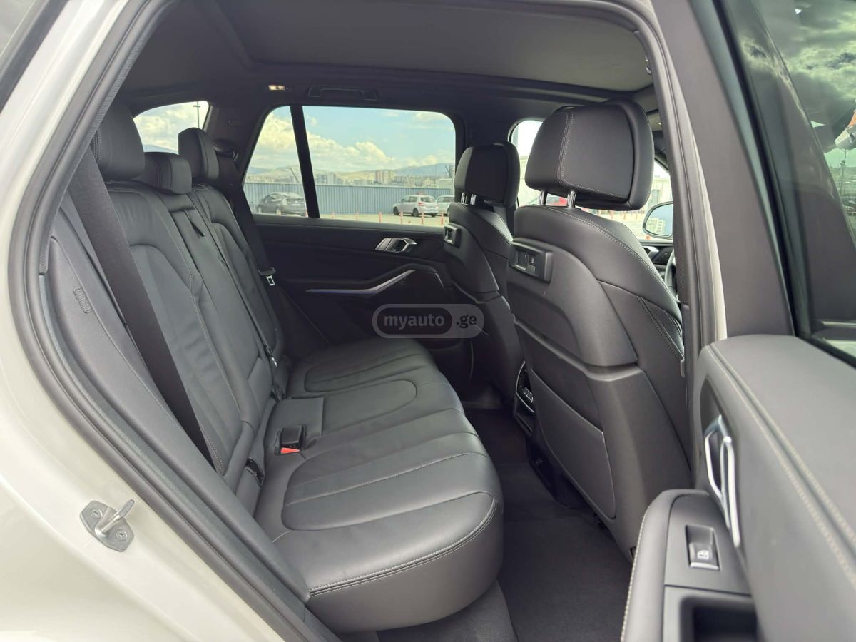 BMW X5 - фото 10