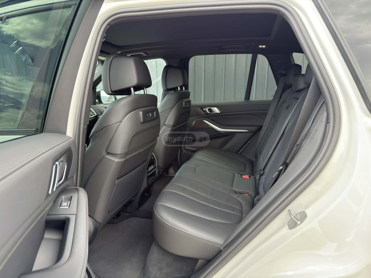 BMW X5 - фото 11