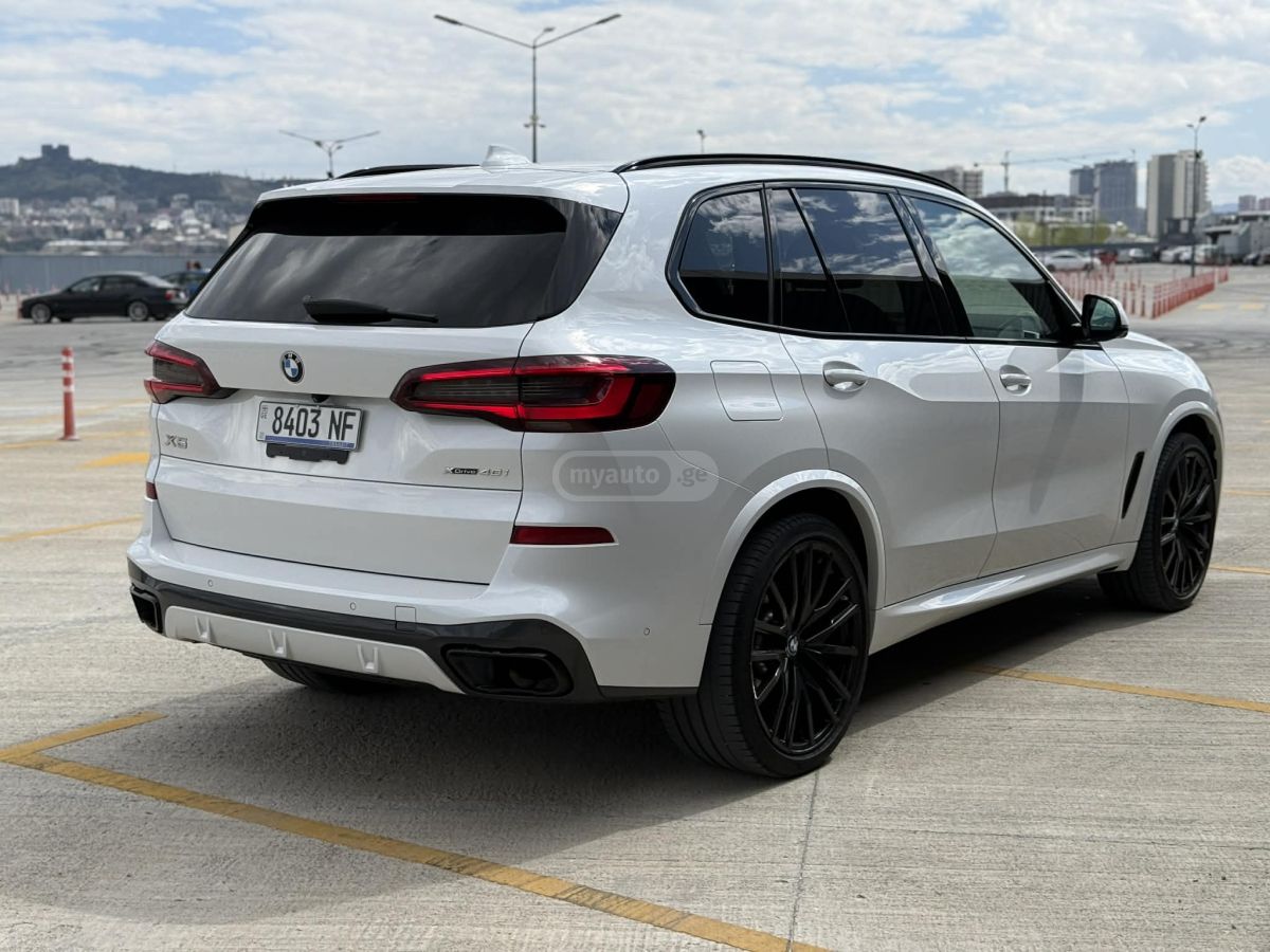 BMW X5 - фото 6