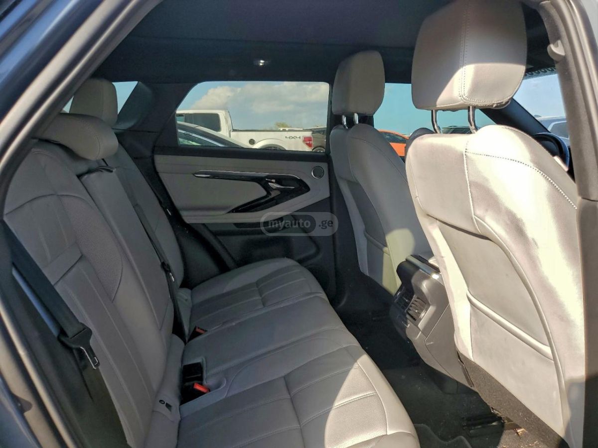 Land Rover R-Dynamic HST All-Wheel Drive — миниатюра 12