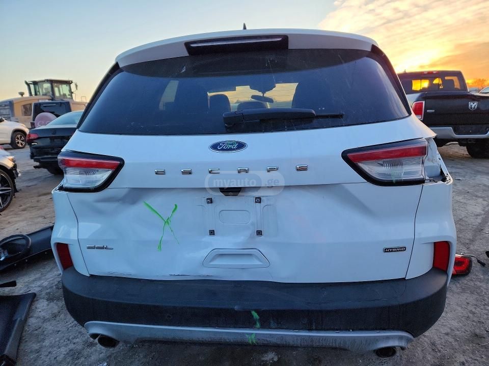 Ford Escape - фото 6